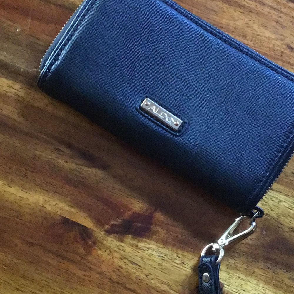 Aldo black non leather zip clutch wallet
